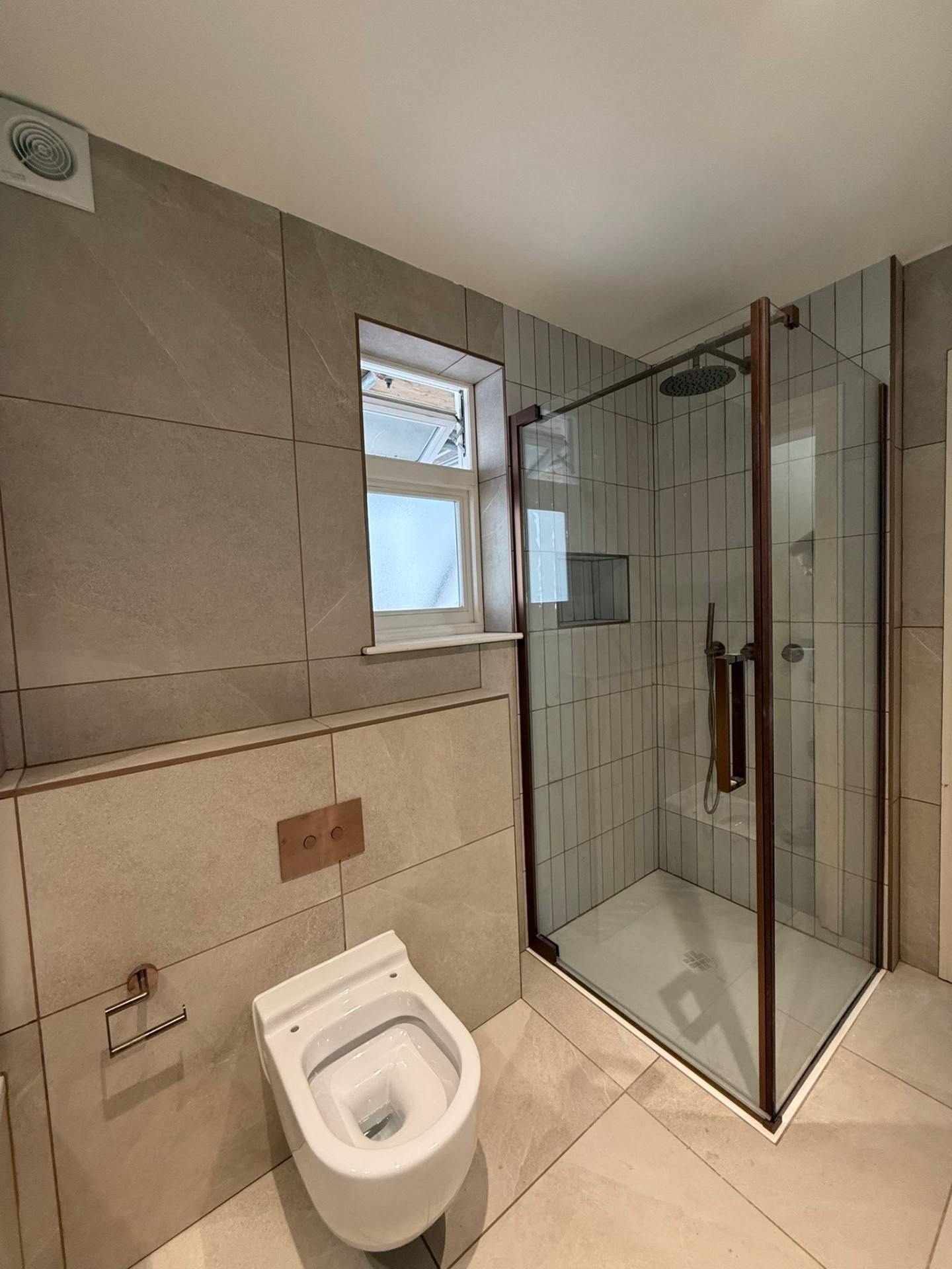 Stone Shower & WC